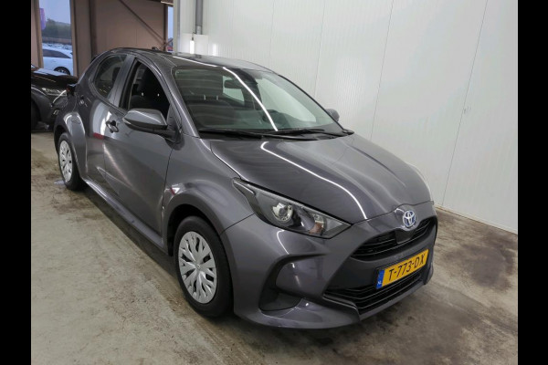 Toyota Yaris 1.5 Hybrid Active Auto. Navigatie Apple Carplay/Android Auto Camera Adaptive Cruise Control Climate Control Toyota Yaris 1.5 Hybrid Active Auto. Navigatie Apple Carplay/Android Auto Camera Adaptive Cruise Control Climate Control