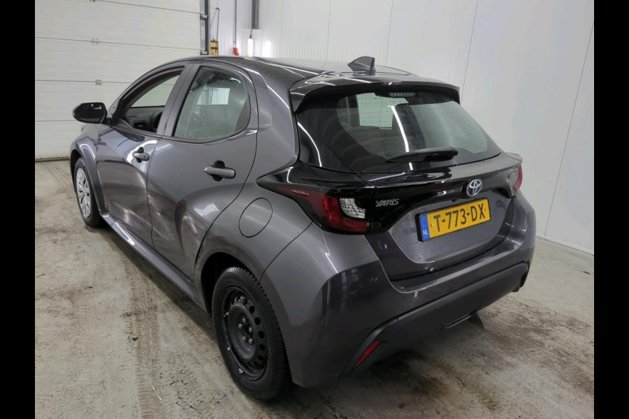 Toyota Yaris 1.5 Hybrid Active Auto. Navigatie Apple Carplay/Android Auto Camera Adaptive Cruise Control Climate Control Toyota Yaris 1.5 Hybrid Active Auto. Navigatie Apple Carplay/Android Auto Camera Adaptive Cruise Control Climate Control