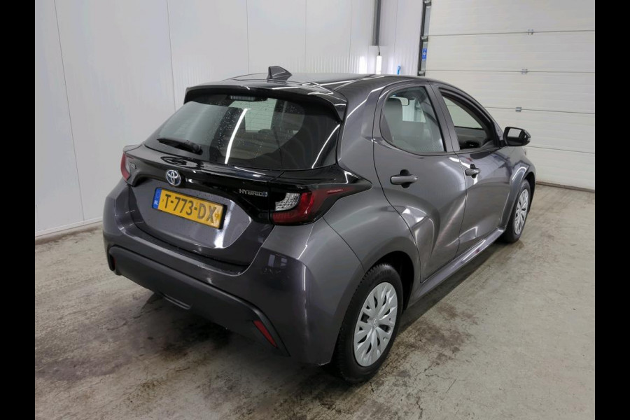 Toyota Yaris 1.5 Hybrid Active Auto. Navigatie Apple Carplay/Android Auto Camera Adaptive Cruise Control Climate Control Toyota Yaris 1.5 Hybrid Active Auto. Navigatie Apple Carplay/Android Auto Camera Adaptive Cruise Control Climate Control