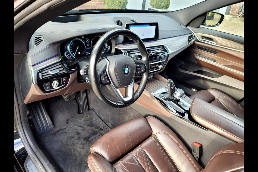 BMW 6 Serie Gran Turismo 630i Luxury - Pano, HUD, Camera, Nappa (BMW-dealer onderhouden) BMW 6 Serie Gran Turismo 630i Luxury - Pano, HUD, Camera, Nappa (BMW-dealer onderhouden)