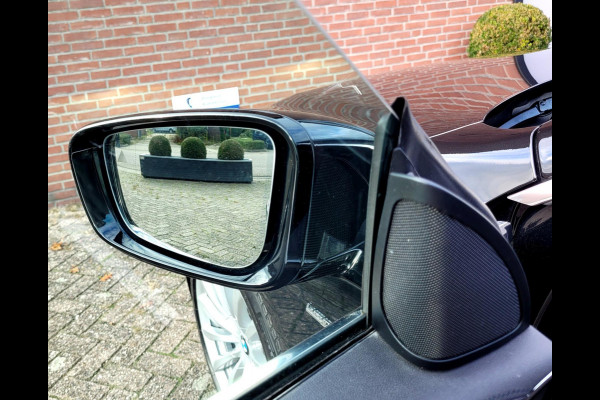 BMW 6 Serie Gran Turismo 630i Luxury - Pano, HUD, Camera, Nappa (BMW-dealer onderhouden) BMW 6 Serie Gran Turismo 630i Luxury - Pano, HUD, Camera, Nappa (BMW-dealer onderhouden)