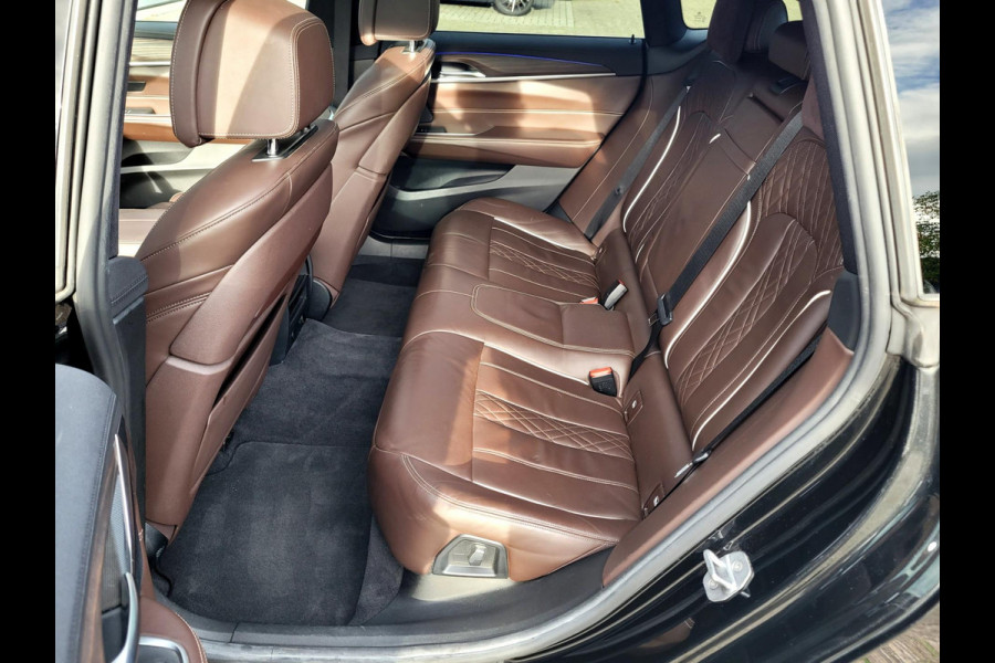 BMW 6 Serie Gran Turismo 630i Luxury - Pano, HUD, Camera, Nappa (BMW-dealer onderhouden) BMW 6 Serie Gran Turismo 630i Luxury - Pano, HUD, Camera, Nappa (BMW-dealer onderhouden)