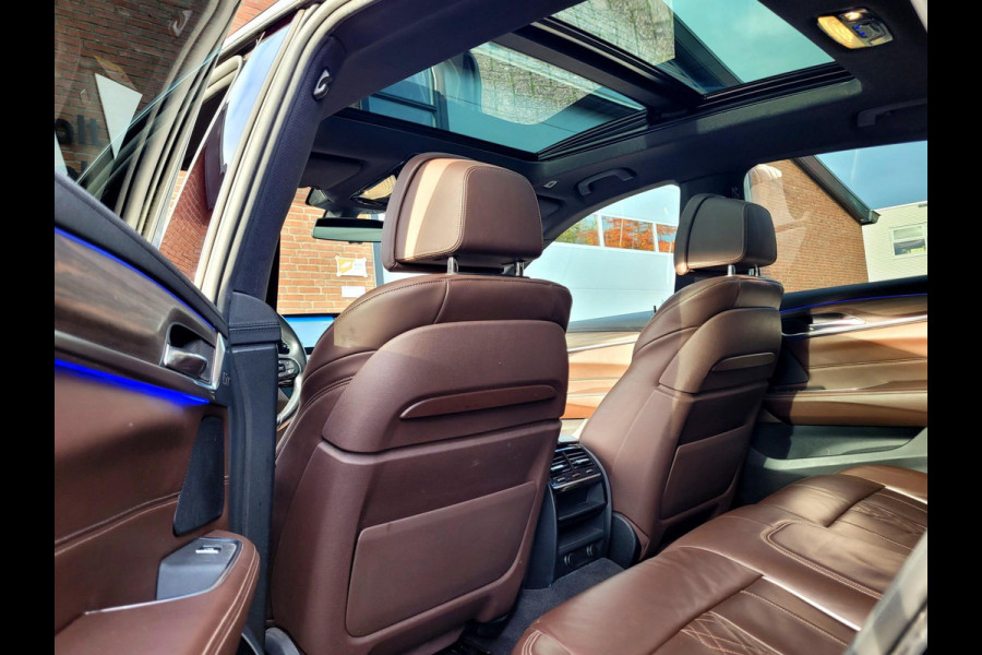 BMW 6 Serie Gran Turismo 630i Luxury - Pano, HUD, Camera, Nappa (BMW-dealer onderhouden) BMW 6 Serie Gran Turismo 630i Luxury - Pano, HUD, Camera, Nappa (BMW-dealer onderhouden)