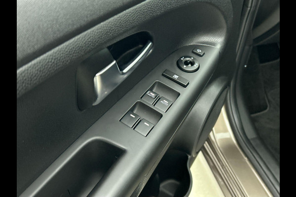 Kia Venga 1.6 CVVT Edition CAMERA | NAVI | STOF-LEDER