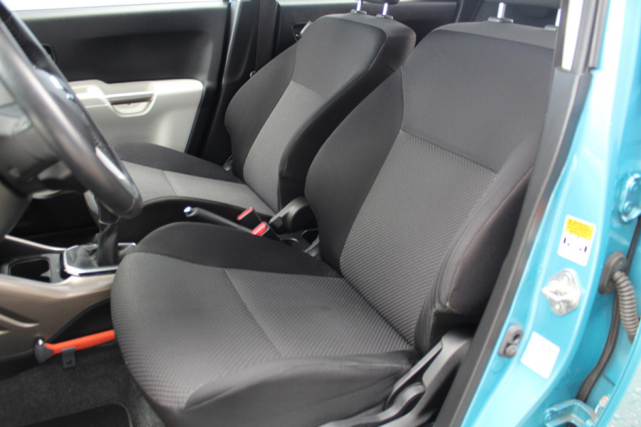 Suzuki Ignis 1.2-90pk Select. Mooie en luxe hoogzitter. Trekhaak, Keyless Entry, Lane Assist, Camera, Airco,