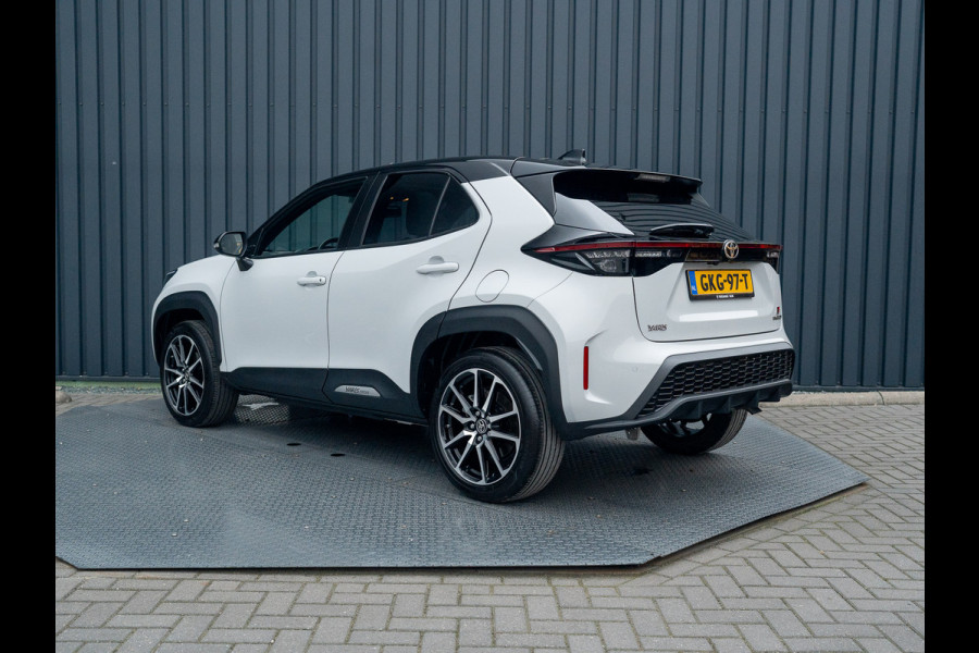 Toyota Yaris Cross 1.5 Hybrid GR Sport | Panodak | Elk. A-klep | JBL | Blind Spot | Head Up | Prijs Rijklaar!! Toyota Yaris Cross 1.5 Hybrid GR Sport | Panodak | Elk. A-klep | JBL | Blind Spot | Head Up | Prijs Rijklaar!!