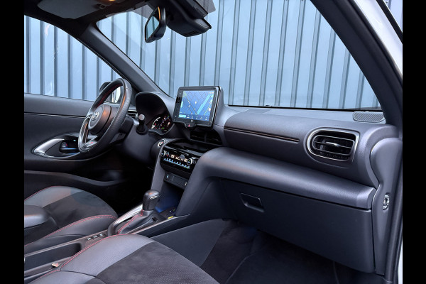 Toyota Yaris Cross 1.5 Hybrid GR Sport | Panodak | Elk. A-klep | JBL | Blind Spot | Head Up | Prijs Rijklaar!! Toyota Yaris Cross 1.5 Hybrid GR Sport | Panodak | Elk. A-klep | JBL | Blind Spot | Head Up | Prijs Rijklaar!!