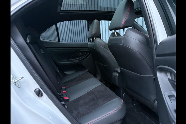 Toyota Yaris Cross 1.5 Hybrid GR Sport | Panodak | Elk. A-klep | JBL | Blind Spot | Head Up | Prijs Rijklaar!! Toyota Yaris Cross 1.5 Hybrid GR Sport | Panodak | Elk. A-klep | JBL | Blind Spot | Head Up | Prijs Rijklaar!!