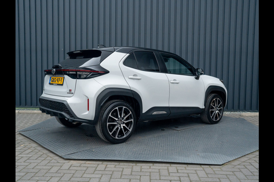 Toyota Yaris Cross 1.5 Hybrid GR Sport | Panodak | Elk. A-klep | JBL | Blind Spot | Head Up | Prijs Rijklaar!! Toyota Yaris Cross 1.5 Hybrid GR Sport | Panodak | Elk. A-klep | JBL | Blind Spot | Head Up | Prijs Rijklaar!!