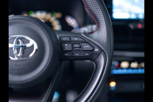 Toyota Yaris Cross 1.5 Hybrid GR Sport | Panodak | Elk. A-klep | JBL | Blind Spot | Head Up | Prijs Rijklaar!! Toyota Yaris Cross 1.5 Hybrid GR Sport | Panodak | Elk. A-klep | JBL | Blind Spot | Head Up | Prijs Rijklaar!!