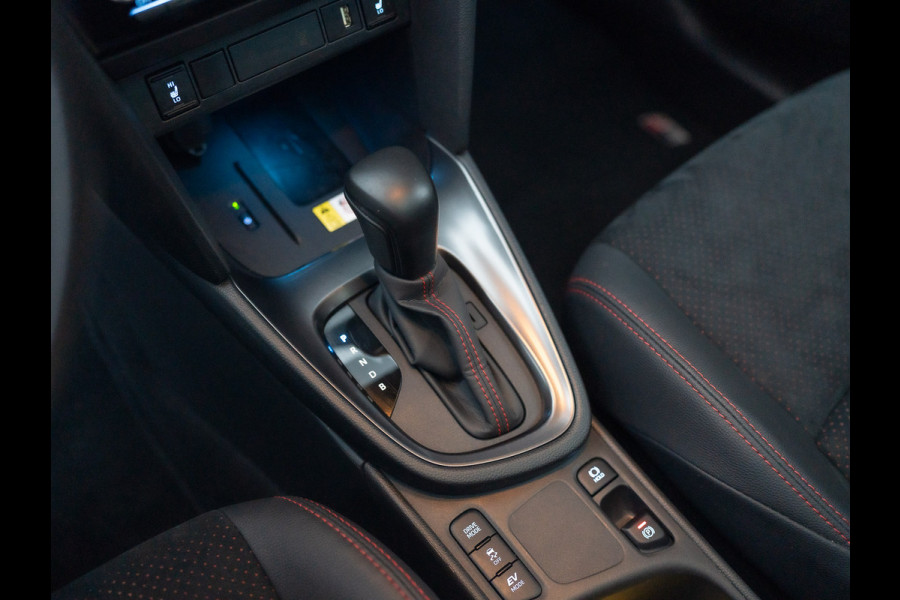 Toyota Yaris Cross 1.5 Hybrid GR Sport | Panodak | Elk. A-klep | JBL | Blind Spot | Head Up | Prijs Rijklaar!! Toyota Yaris Cross 1.5 Hybrid GR Sport | Panodak | Elk. A-klep | JBL | Blind Spot | Head Up | Prijs Rijklaar!!