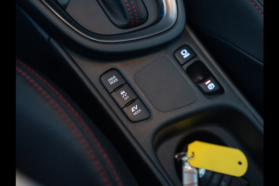 Toyota Yaris Cross 1.5 Hybrid GR Sport | Panodak | Elk. A-klep | JBL | Blind Spot | Head Up | Prijs Rijklaar!! Toyota Yaris Cross 1.5 Hybrid GR Sport | Panodak | Elk. A-klep | JBL | Blind Spot | Head Up | Prijs Rijklaar!!