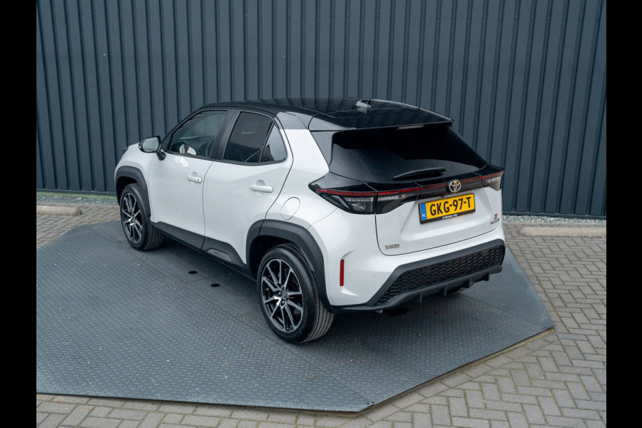 Toyota Yaris Cross 1.5 Hybrid GR Sport | Panodak | Elk. A-klep | JBL | Blind Spot | Head Up | Prijs Rijklaar!! Toyota Yaris Cross 1.5 Hybrid GR Sport | Panodak | Elk. A-klep | JBL | Blind Spot | Head Up | Prijs Rijklaar!!