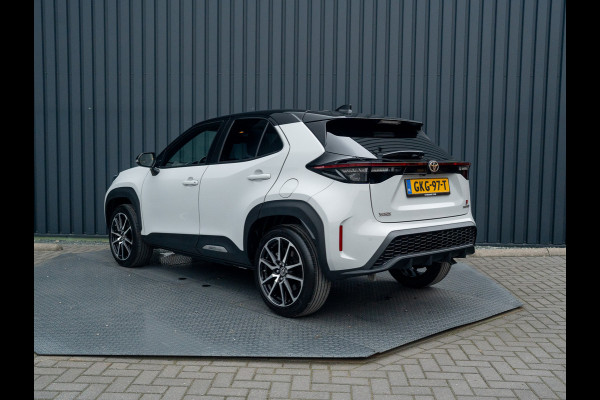 Toyota Yaris Cross 1.5 Hybrid GR Sport | Panodak | Elk. A-klep | JBL | Blind Spot | Head Up | Prijs Rijklaar!! Toyota Yaris Cross 1.5 Hybrid GR Sport | Panodak | Elk. A-klep | JBL | Blind Spot | Head Up | Prijs Rijklaar!!