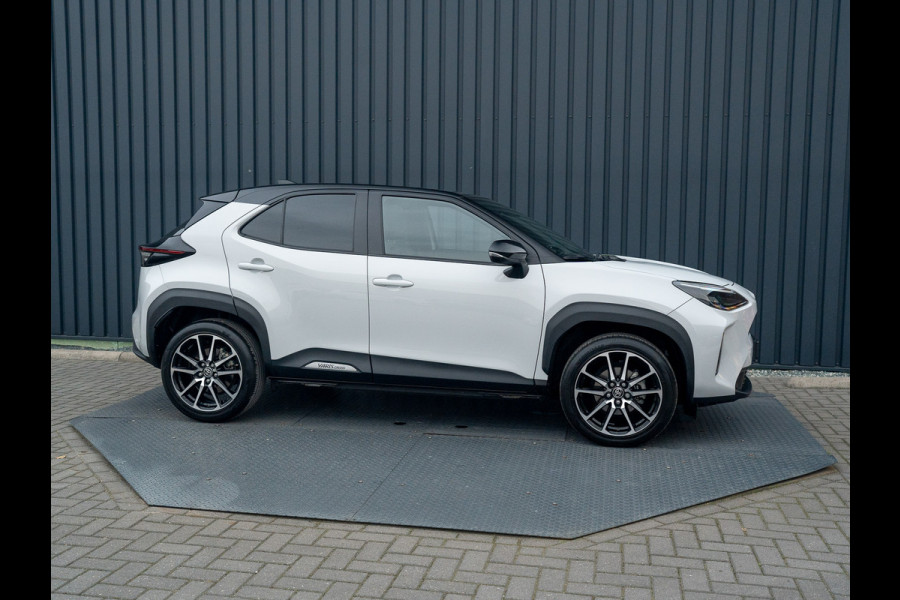 Toyota Yaris Cross 1.5 Hybrid GR Sport | Panodak | Elk. A-klep | JBL | Blind Spot | Head Up | Prijs Rijklaar!! Toyota Yaris Cross 1.5 Hybrid GR Sport | Panodak | Elk. A-klep | JBL | Blind Spot | Head Up | Prijs Rijklaar!!