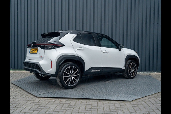 Toyota Yaris Cross 1.5 Hybrid GR Sport | Panodak | Elk. A-klep | JBL | Blind Spot | Head Up | Prijs Rijklaar!! Toyota Yaris Cross 1.5 Hybrid GR Sport | Panodak | Elk. A-klep | JBL | Blind Spot | Head Up | Prijs Rijklaar!!