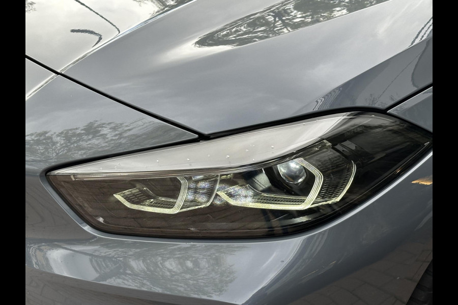 BMW 1-serie 120d High Executive M Pakket Panoramadak LED Ambient 17”LM BMW 1-serie 120d High Executive M Pakket Panoramadak LED Ambient 17”LM