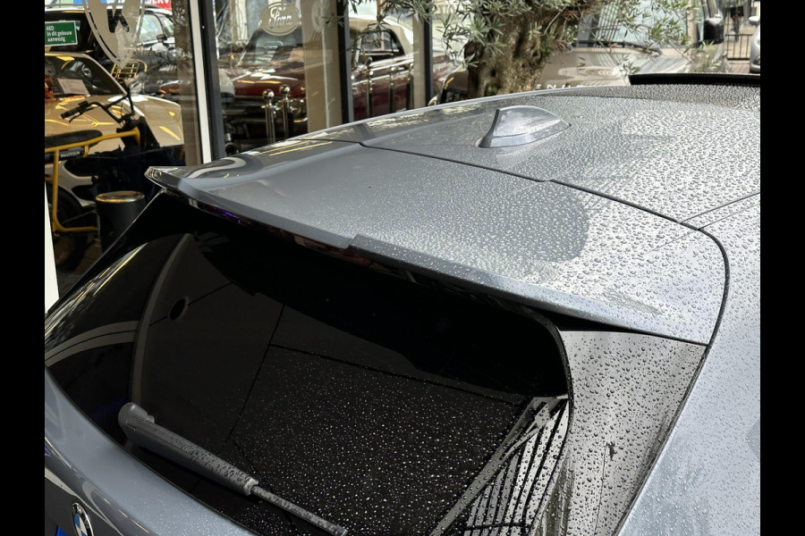 BMW 1-serie 120d High Executive M Pakket Panoramadak LED Ambient 17”LM BMW 1-serie 120d High Executive M Pakket Panoramadak LED Ambient 17”LM