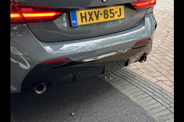 BMW 1-serie 120d High Executive M Pakket Panoramadak LED Ambient 17”LM BMW 1-serie 120d High Executive M Pakket Panoramadak LED Ambient 17”LM