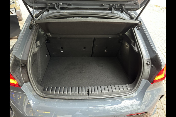 BMW 1-serie 120d High Executive M Pakket Panoramadak LED Ambient 17”LM BMW 1-serie 120d High Executive M Pakket Panoramadak LED Ambient 17”LM