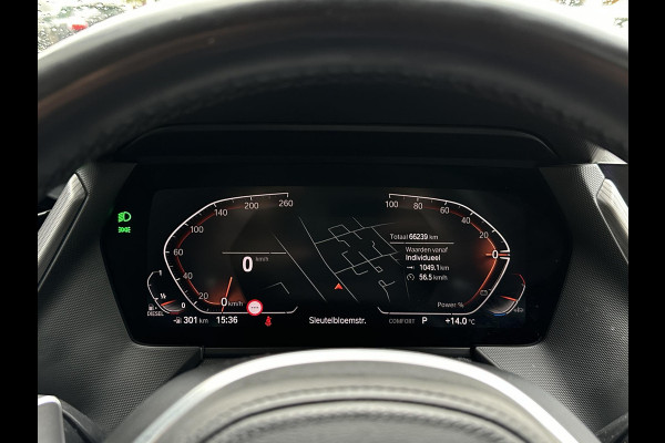 BMW 1-serie 120d High Executive M Pakket Panoramadak LED Ambient 17”LM BMW 1-serie 120d High Executive M Pakket Panoramadak LED Ambient 17”LM