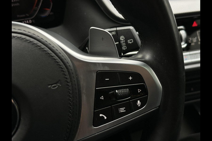 BMW 1-serie 120d High Executive M Pakket Panoramadak LED Ambient 17”LM BMW 1-serie 120d High Executive M Pakket Panoramadak LED Ambient 17”LM