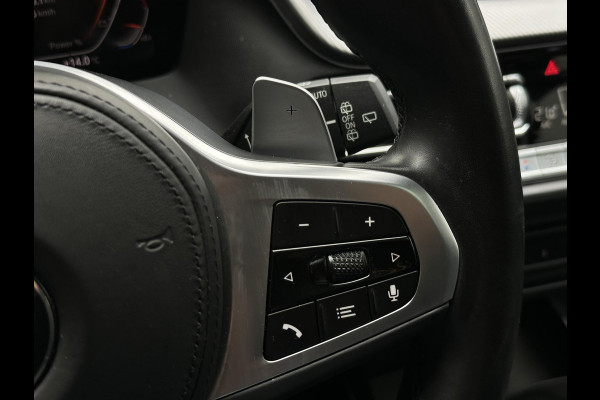 BMW 1-serie 120d High Executive M Pakket Panoramadak LED Ambient 17”LM BMW 1-serie 120d High Executive M Pakket Panoramadak LED Ambient 17”LM