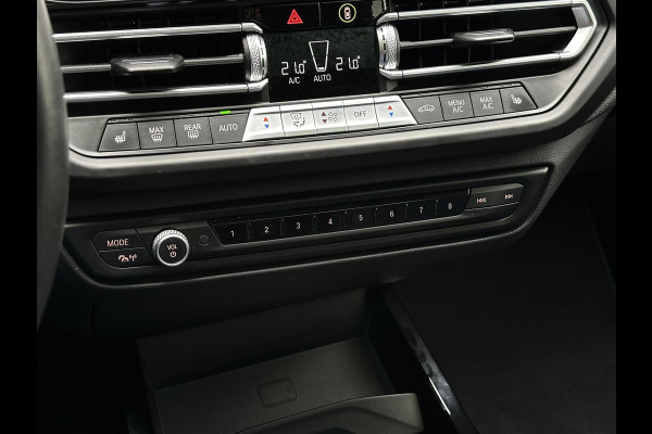 BMW 1-serie 120d High Executive M Pakket Panoramadak LED Ambient 17”LM BMW 1-serie 120d High Executive M Pakket Panoramadak LED Ambient 17”LM