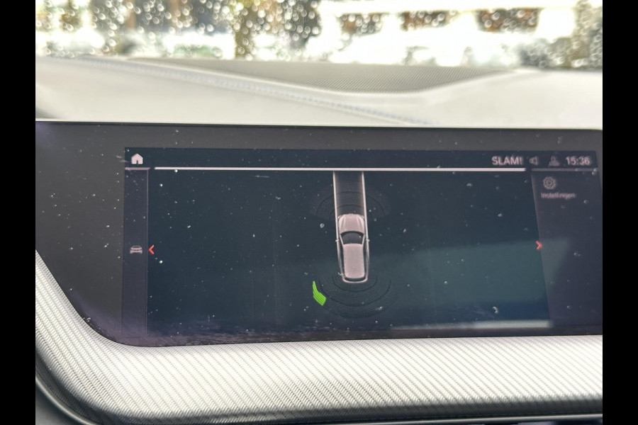 BMW 1-serie 120d High Executive M Pakket Panoramadak LED Ambient 17”LM BMW 1-serie 120d High Executive M Pakket Panoramadak LED Ambient 17”LM