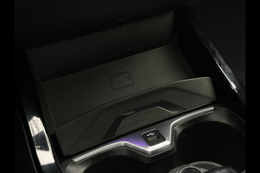 BMW 1-serie 120d High Executive M Pakket Panoramadak LED Ambient 17”LM BMW 1-serie 120d High Executive M Pakket Panoramadak LED Ambient 17”LM