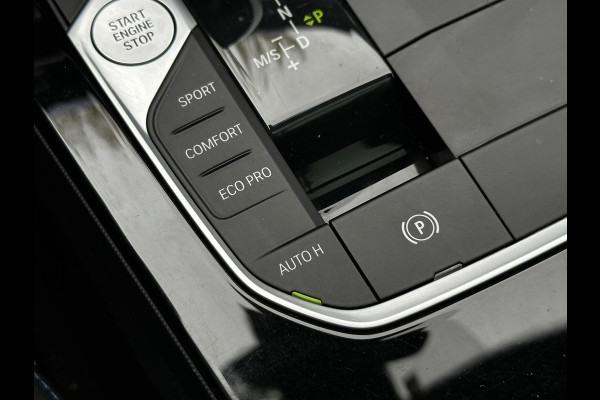 BMW 1-serie 120d High Executive M Pakket Panoramadak LED Ambient 17”LM BMW 1-serie 120d High Executive M Pakket Panoramadak LED Ambient 17”LM