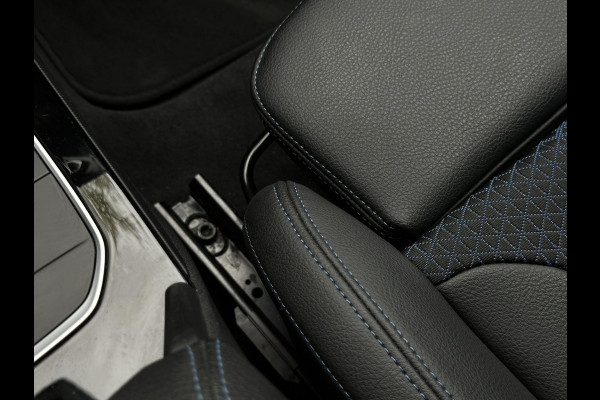 BMW 1-serie 120d High Executive M Pakket Panoramadak LED Ambient 17”LM BMW 1-serie 120d High Executive M Pakket Panoramadak LED Ambient 17”LM