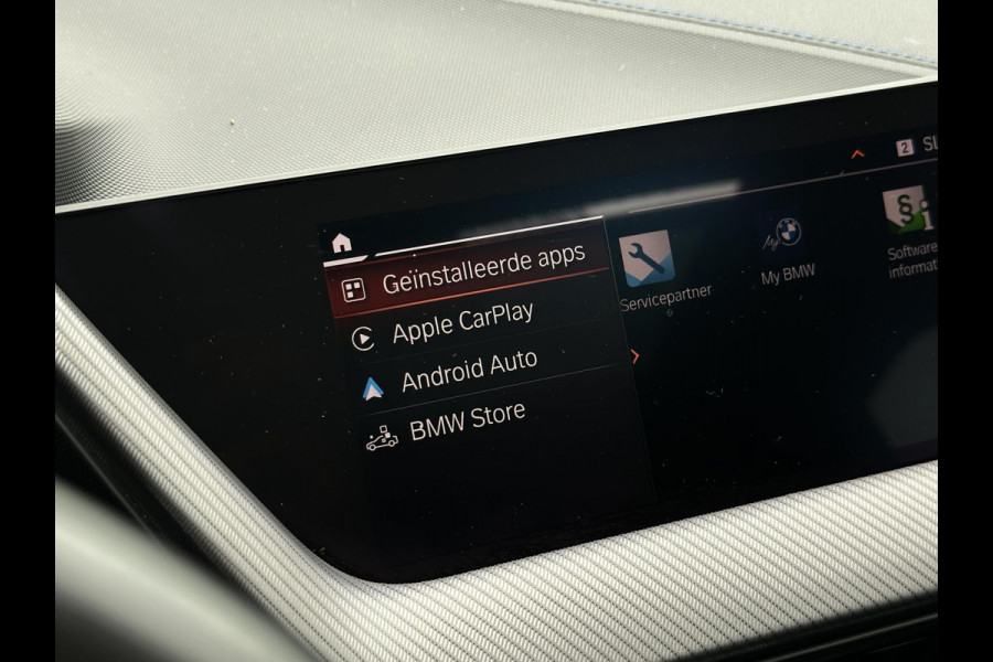 BMW 1-serie 120d High Executive M Pakket Panoramadak LED Ambient 17”LM BMW 1-serie 120d High Executive M Pakket Panoramadak LED Ambient 17”LM