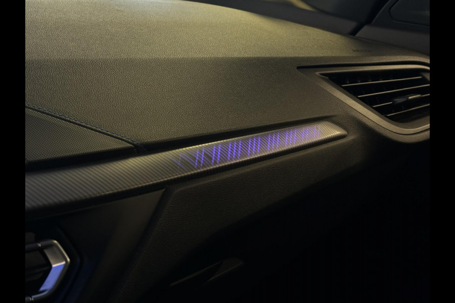 BMW 1-serie 120d High Executive M Pakket Panoramadak LED Ambient 17”LM BMW 1-serie 120d High Executive M Pakket Panoramadak LED Ambient 17”LM