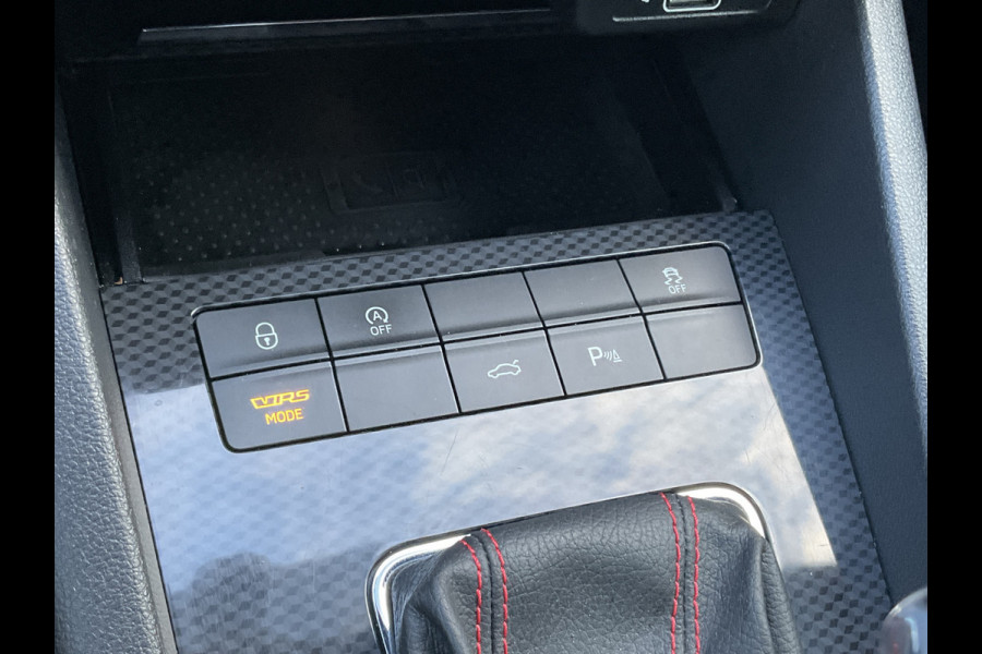 Škoda Octavia Combi 2.0 TSI RS Sportzetels Nav/Cam Carplay Stoelverw Elek.Klep Race-Blue Voll.Onderhouden! Škoda Octavia Combi 2.0 TSI RS Sportzetels Nav/Cam Carplay Stoelverw Elek.Klep Race-Blue Voll.Onderhouden!