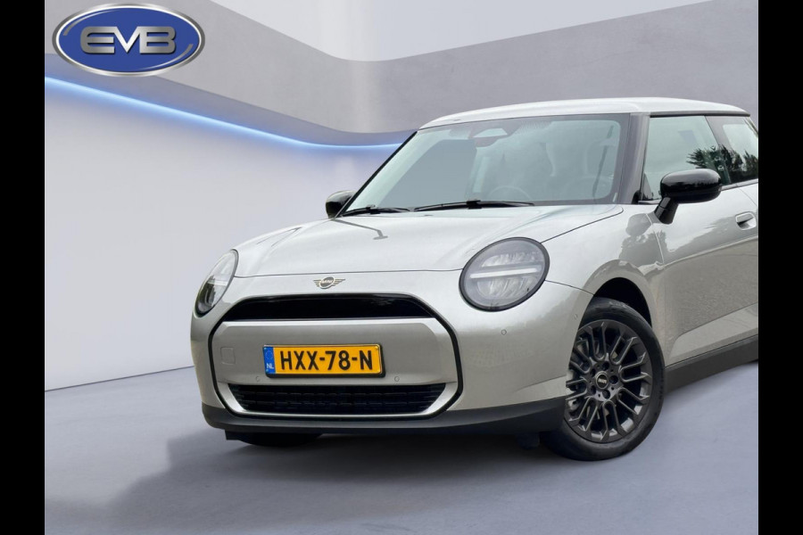 MINI Cooper E Essential 40.7 kWh NIEUW 28-07-2025, achteruitrijcamera, 17 inch ,nieuw prijs € 31860,-, nl auto met nap MINI Cooper E Essential 40.7 kWh NIEUW 28-07-2025, achteruitrijcamera, 17 inch ,nieuw prijs € 31860,-, nl auto met nap