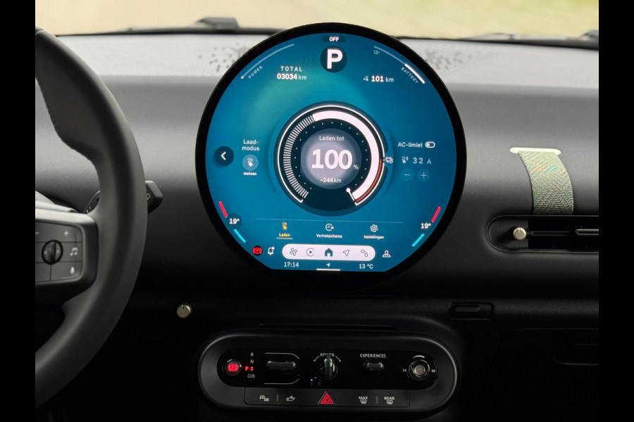 MINI Cooper E Essential 40.7 kWh NIEUW 28-07-2025, achteruitrijcamera, 17 inch ,nieuw prijs € 31860,-, nl auto met nap MINI Cooper E Essential 40.7 kWh NIEUW 28-07-2025, achteruitrijcamera, 17 inch ,nieuw prijs € 31860,-, nl auto met nap