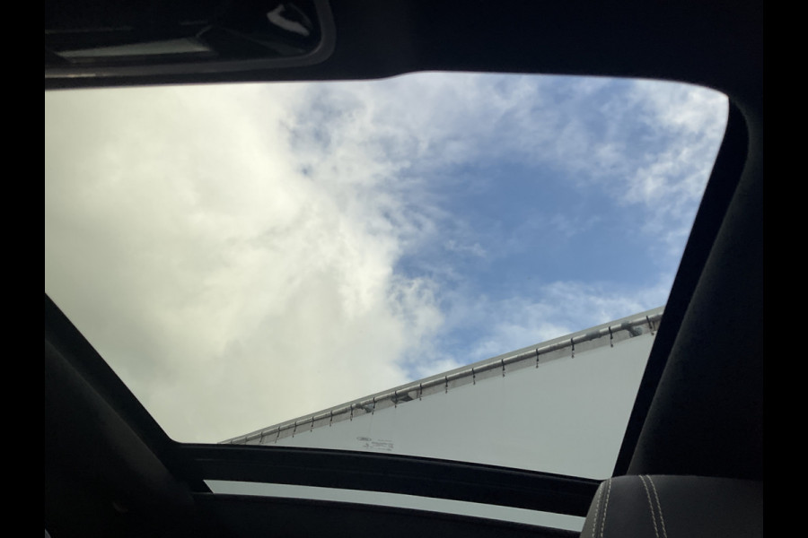 Land Rover Range Rover Velar 2.0 I4 Turbo AWD R-Dynamic Pano HUD Meridian Leer Stuur/Stoelverw Memory VOL! Land Rover Range Rover Velar 2.0 I4 Turbo AWD R-Dynamic Pano HUD Meridian Leer Stuur/Stoelverw Memory VOL!