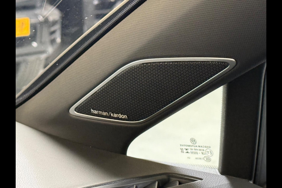 Volkswagen Golf 2.0 TSI GTI 8.5 Facelift | HUD | Harman/Kardon | Camera | Pano Volkswagen Golf 2.0 TSI GTI 8.5 Facelift | HUD | Harman/Kardon | Camera | Pano