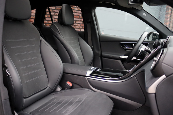 Mercedes-Benz GLC 400e 4MATIC AMG Line | Airmatic | Achterasbesturing | Distronic+ | Memory | Trekhaak | Digital Light | Surround Camera | Verwarmd Stuurwiel | Nightpakket | Mercedes-Benz GLC 400e 4MATIC AMG Line | Airmatic | Achterasbesturing | Distronic+ | Memory | Trekhaak | Digital Light | Surround Camera | Verwarmd Stuurwiel | Nightpakket |