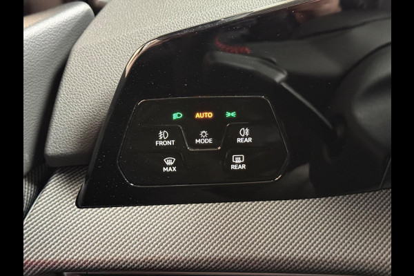 Volkswagen Golf 2.0 TSI GTI 8.5 Facelift | HUD | Harman/Kardon | Camera | Pano Volkswagen Golf 2.0 TSI GTI 8.5 Facelift | HUD | Harman/Kardon | Camera | Pano