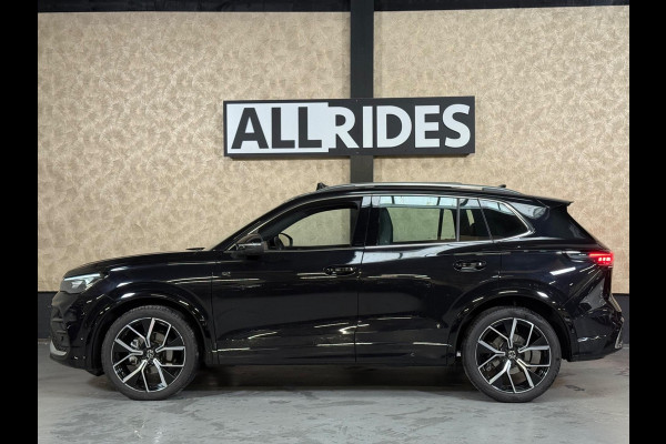 Volkswagen Tiguan 1.5 eTSI R-Line Edition |Pano |Keyless | 360 Camera | Massage | Sfeerverlichting Volkswagen Tiguan 1.5 eTSI R-Line Edition |Pano |Keyless | 360 Camera | Massage | Sfeerverlichting