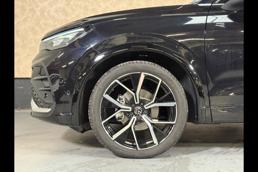 Volkswagen Tiguan 1.5 eTSI R-Line Edition |Pano |Keyless | 360 Camera | Massage | Sfeerverlichting Volkswagen Tiguan 1.5 eTSI R-Line Edition |Pano |Keyless | 360 Camera | Massage | Sfeerverlichting