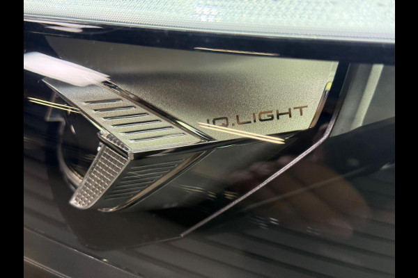 Volkswagen Tiguan 1.5 eTSI R-Line Edition |Pano |Keyless | 360 Camera | Massage | Sfeerverlichting Volkswagen Tiguan 1.5 eTSI R-Line Edition |Pano |Keyless | 360 Camera | Massage | Sfeerverlichting