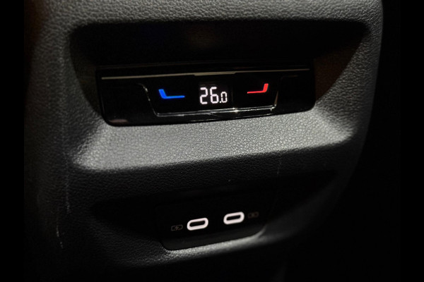 Volkswagen Tiguan 1.5 eTSI R-Line Edition |Pano |Keyless | 360 Camera | Massage | Sfeerverlichting Volkswagen Tiguan 1.5 eTSI R-Line Edition |Pano |Keyless | 360 Camera | Massage | Sfeerverlichting