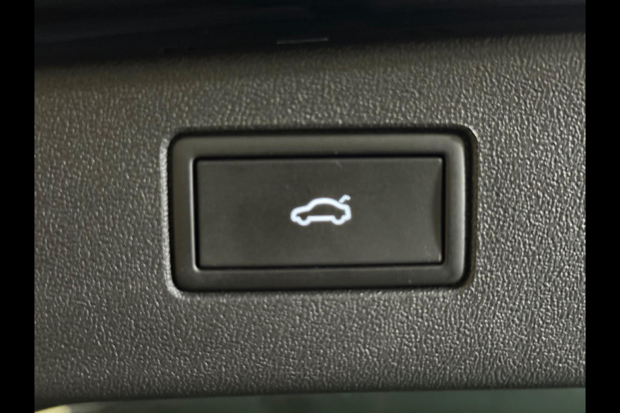 Volkswagen Tiguan 1.5 eTSI R-Line Edition |Pano |Keyless | 360 Camera | Massage | Sfeerverlichting Volkswagen Tiguan 1.5 eTSI R-Line Edition |Pano |Keyless | 360 Camera | Massage | Sfeerverlichting