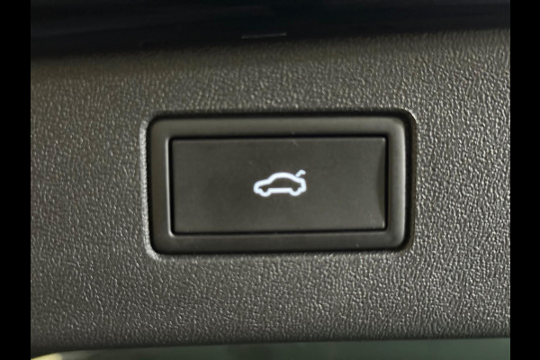 Volkswagen Tiguan 1.5 eTSI R-Line Edition |Pano |Keyless | 360 Camera | Massage | Sfeerverlichting Volkswagen Tiguan 1.5 eTSI R-Line Edition |Pano |Keyless | 360 Camera | Massage | Sfeerverlichting