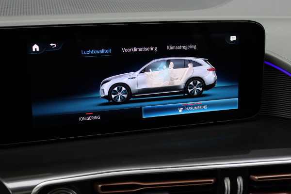 Mercedes-Benz EQC 400 4MATIC AMG Line Premium+ 80 kWh | 30.500,- | Distronic+ | Schuifdak | Memory | Burmester | Trekhaak | Multibeam LED | Leder | Surround Camera | Keyless Go |