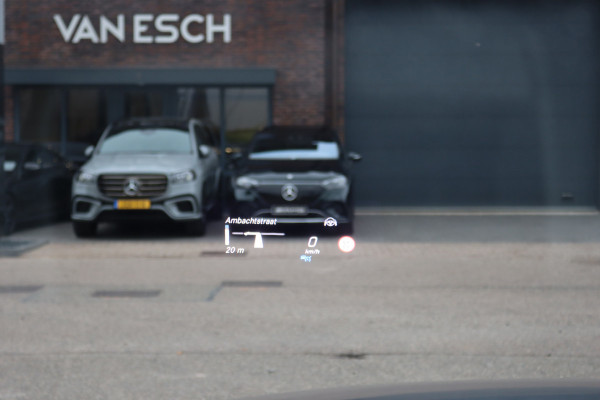 Mercedes-Benz EQC 400 4MATIC AMG Line Premium+ 80 kWh | 30.500,- | Distronic+ | Schuifdak | Memory | Burmester | Trekhaak | Multibeam LED | Leder | Surround Camera | Keyless Go |