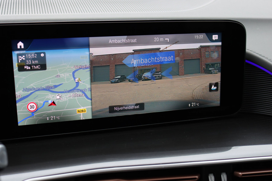 Mercedes-Benz EQC 400 4MATIC AMG Line Premium+ 80 kWh | 30.500,- | Distronic+ | Schuifdak | Memory | Burmester | Trekhaak | Multibeam LED | Leder | Surround Camera | Keyless Go |